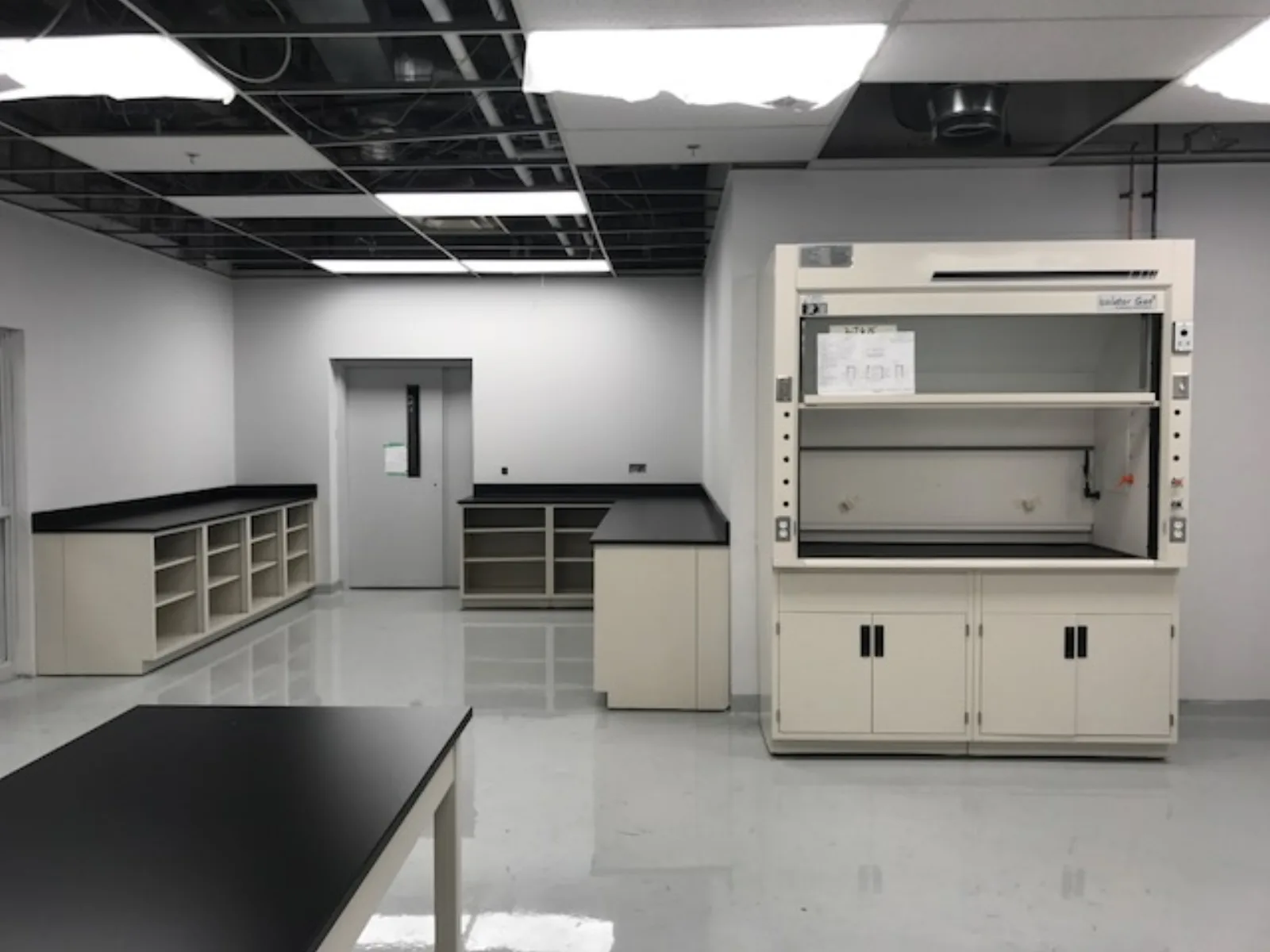 Industrial Materials Testing Laboratories laboratory workspace