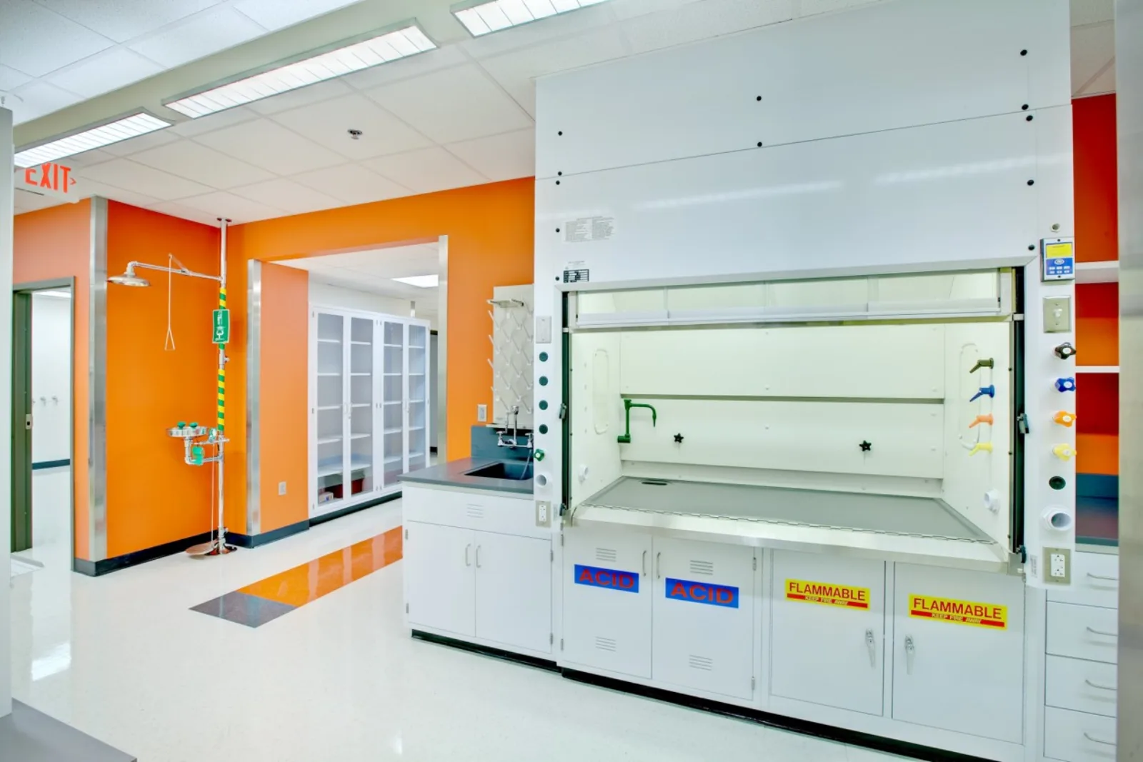 Laboratory fume hood installation